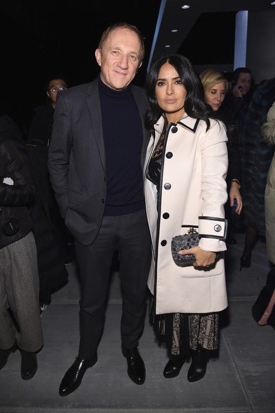 Ba chân dài nổi bật trong show thời trang - 15
Salma Hayek Pinault và chồng - đại gia Francois-Henri Pinault