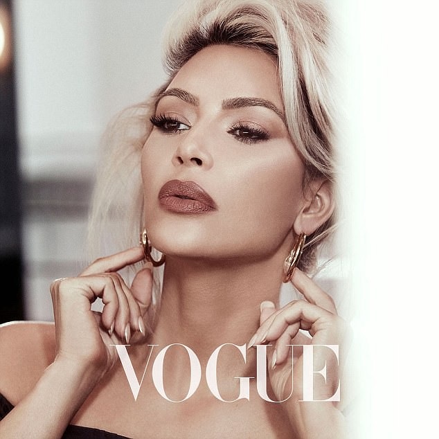 Kim Kardashian đẹp như mộng trong bộ ảnh mới - 7
Người đẹp cũng bận rộn với công việc kinh doanh mỹ phẩm của mình