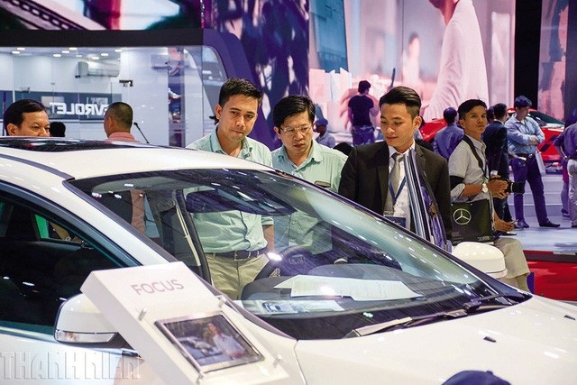 Xe nhập "đứt mạch" về Việt Nam, dân vỡ mộng mua xe giá rẻ chơi Tết - 1
Chỉ nhập 18 chiếc trong tháng, dân vỡ mộng mua xe nhập giá rẻ đi chơi Tết