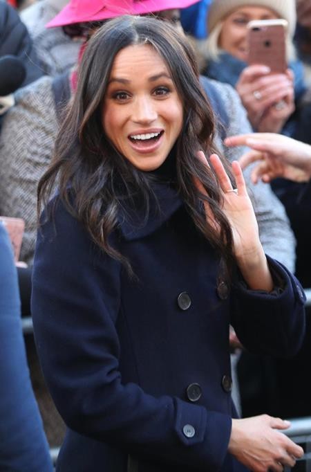 Nhìn lại một năm “thống trị” của phái đẹp - 4 Meghan Markle chắc chắn là người phụ nữ được quan tâm nhiều nhất, bị ghen tị nhiều nhất mà cũng được ngưỡng mộ bậc nhất năm qua. Công khai chuyện đính hôn với Hoàng tử Harry và sẽ sớm ngày bước chân vào gia đình hoàng gia, Meghan Markle đang là thần tượng của vô vàn chị em. Và ngoài vẻ ngoài xinh đẹp, diễn xuất ấn tượng, cá tính năng động, Meghan Markle còn là một nhà hoạt động nhân quyền, nữ quyền năng nổ.