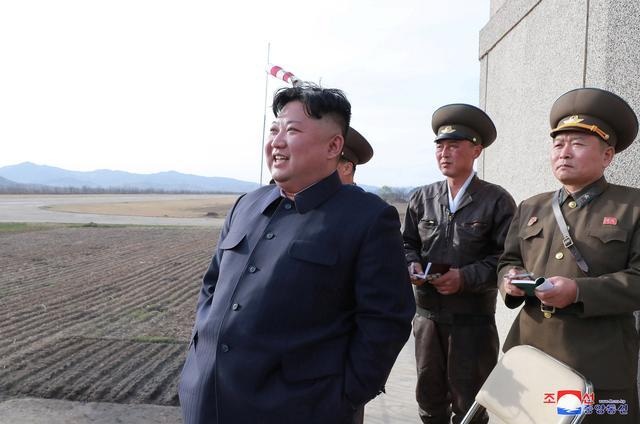 KCNA: Ông Kim Jong-un thị sát thử nghiệm vũ khí chiến thuật mới