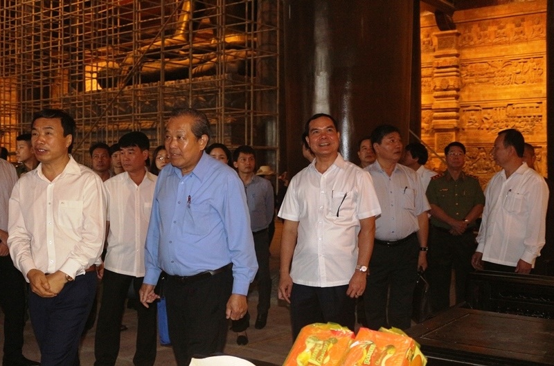 Phó Thủ tướng Trương Hòa Bình kiểm tra công tác chuẩn bị cho Đại lễ Vesak