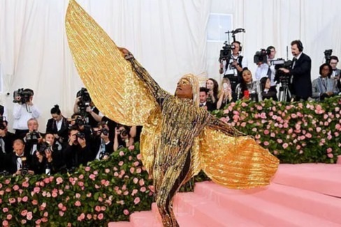 Sao nam hóa nữ hoàng Cleopatra dự Met gala