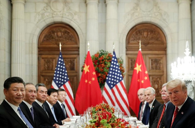 Hé lộ lý do ông Trump bất ngờ khơi lại chiến tranh thương mại với Trung Quốc