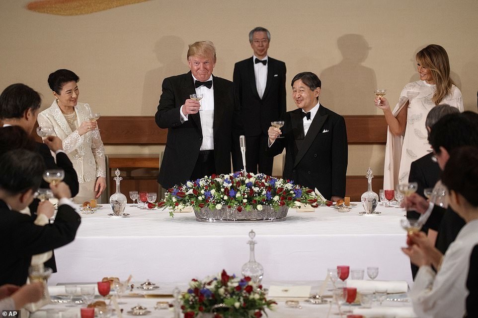 Tổng thống Trump dự quốc yến cùng Nhật hoàng Naruhito
