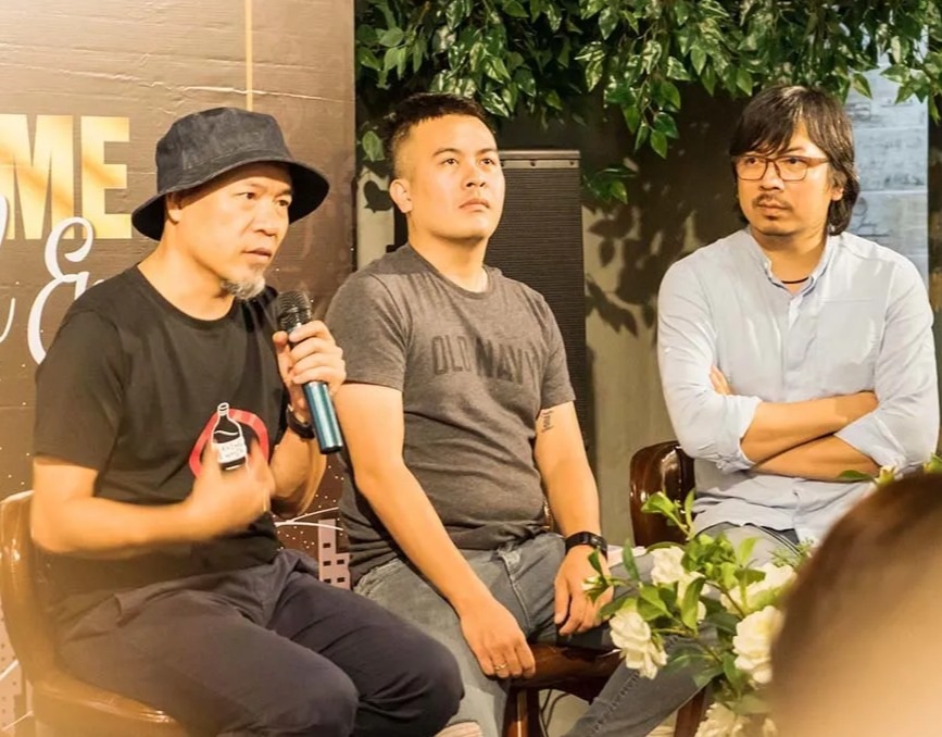 Nhạc sĩ Huy Tuấn, đạo diễn Đinh Tiến Dũng mang nhạc phòng trà đến với từng nhà