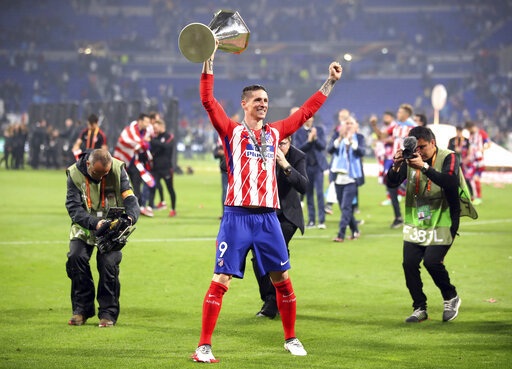 Fernando Torres giã từ sự nghiệp sân cỏ ở tuổi 35