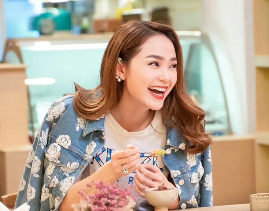 Minh Hằng tiết lộ luôn góp vốn vào các dự án của người yêu