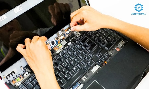 8 sai lầm thường mắc phải khi sử dụng laptop