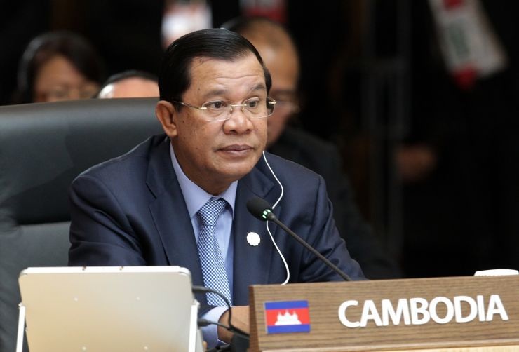 Thủ tướng Hun Sen hủy các cuộc gặp để khám bệnh tại Singapore