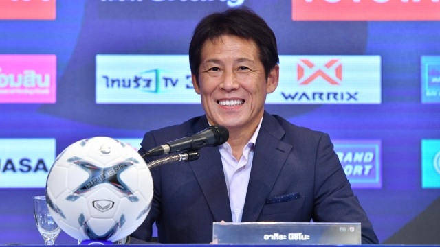 HLV Akira Nishino khẳng định Thái Lan sẽ thắng Việt Nam