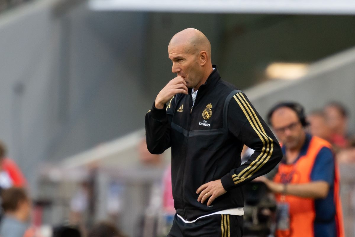 Real Madrid thua liểng xiểng: Zidane đã hết phép?