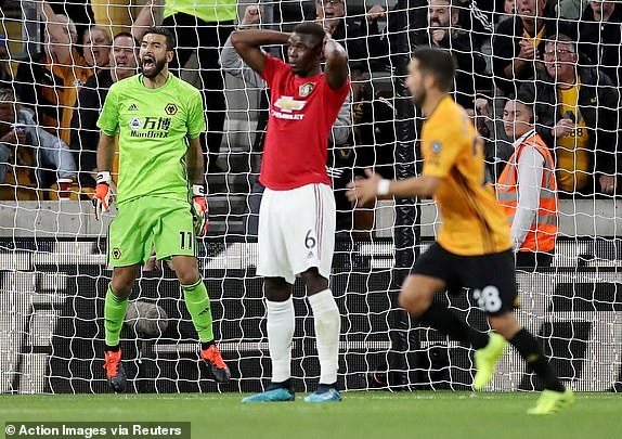 Wolves 1-1 Man Utd:  Pogba bỏ lỡ quả phạt đền