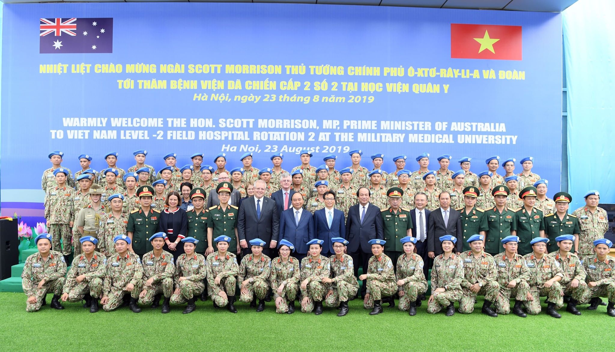 Thủ tướng Việt Nam - Australia thăm “bệnh viện dã chiến”, trường đua xe F1