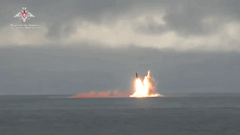 Tàu ngầm “quái vật biển” của Nga khai hỏa siêu tên lửa Bulava