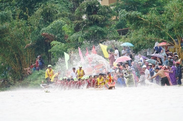 Quảng Bình: Rộn ràng lễ hội đua thuyền truyền thống ngày Tết Độc lập