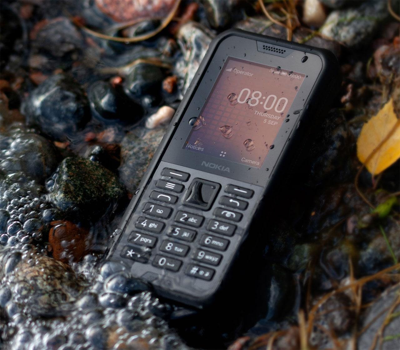 Cận cảnh chiếc điện thoại nồi đồng cối đá vừa ra mắt của Nokia, giá gần 3 triệu đồng