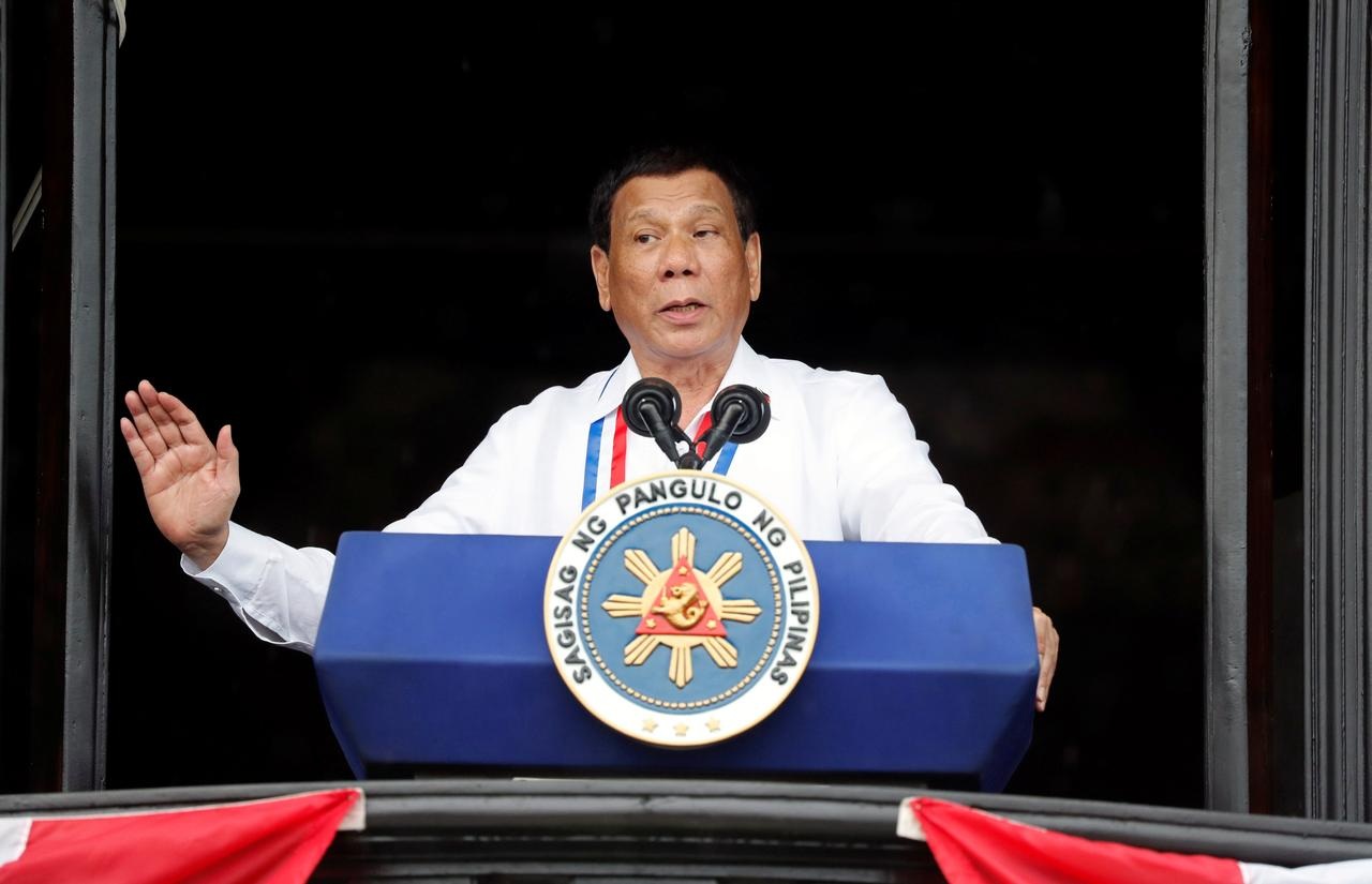 Philippines nói ông Duterte không tính bỏ phán quyết Biển Đông, chỉ "gạt sang bên"