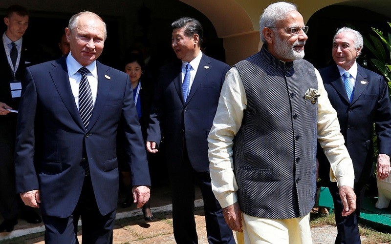 Ấn Độ-Trung Quốc lạnh nhạt, Nga cố gắng nồng ấm với cả hai