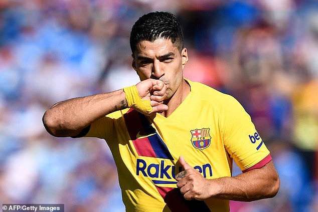 Luis Suarez tỏa sáng, Barcelona tạm vươn lên nhì bảng La Liga