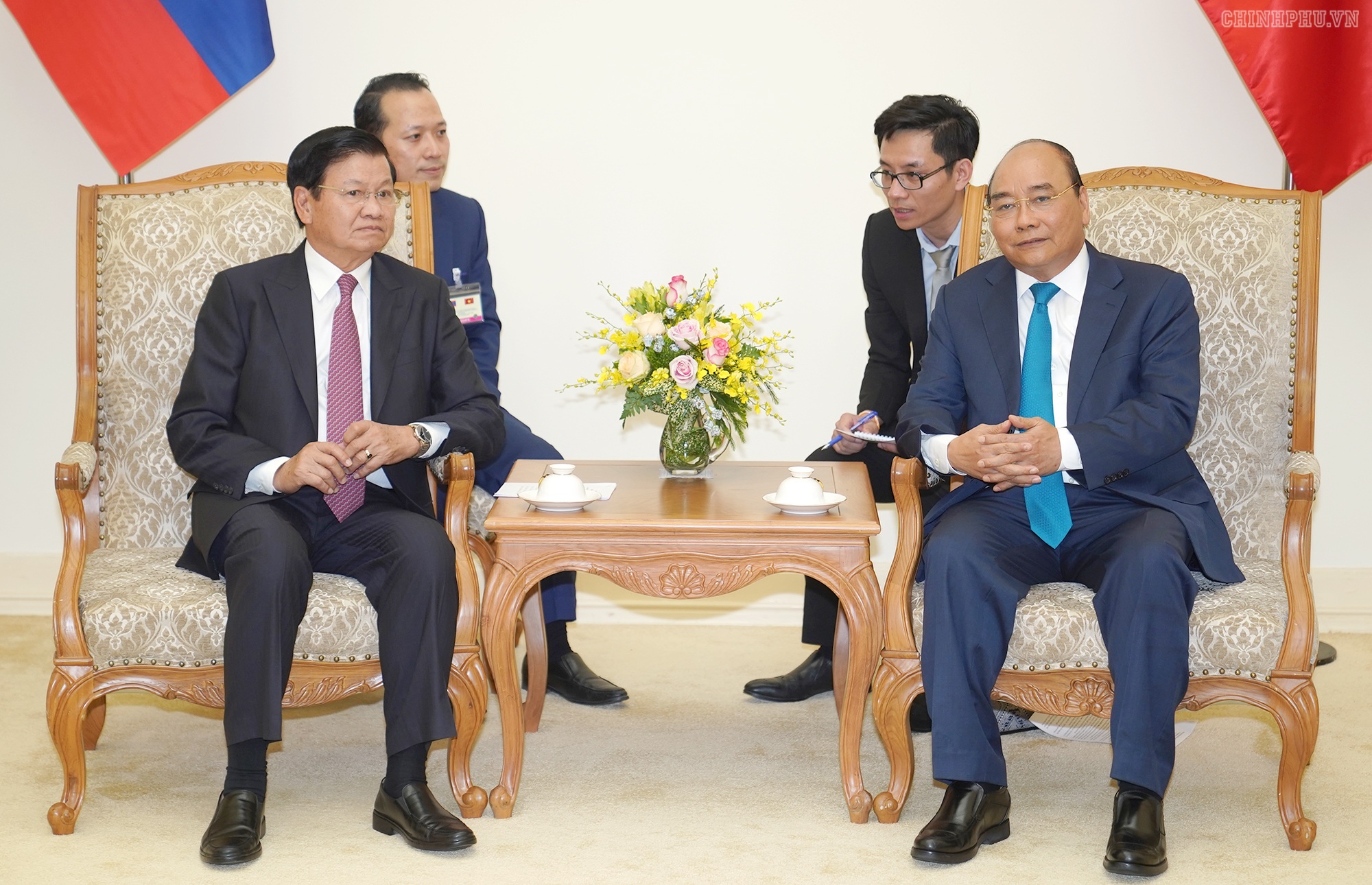 Thủ tướng Việt - Lào hội đàm: Khẳng định tầm quan trọng của hoà bình trên Biển Đông!