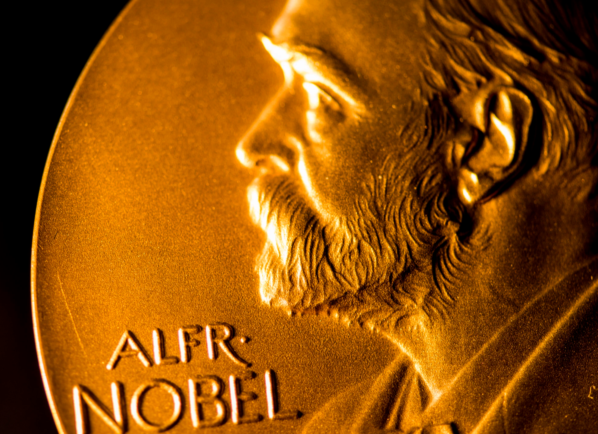Nobel Văn học trao giải “kép” với giá trị lên tới 42 tỷ đồng