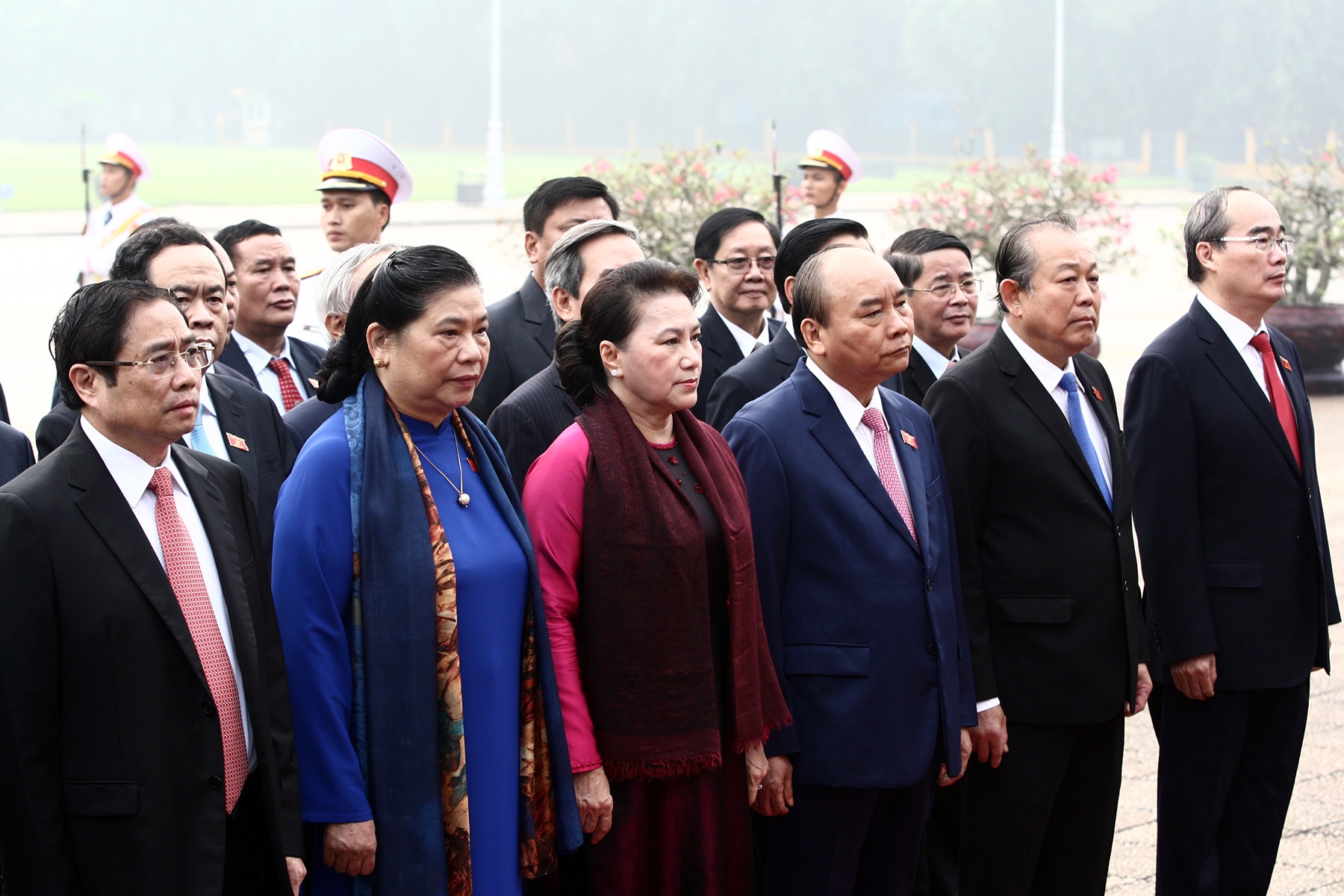 Lãnh đạo Đảng và Nhà nước vào Lăng viếng Chủ tịch Hồ Chí Minh