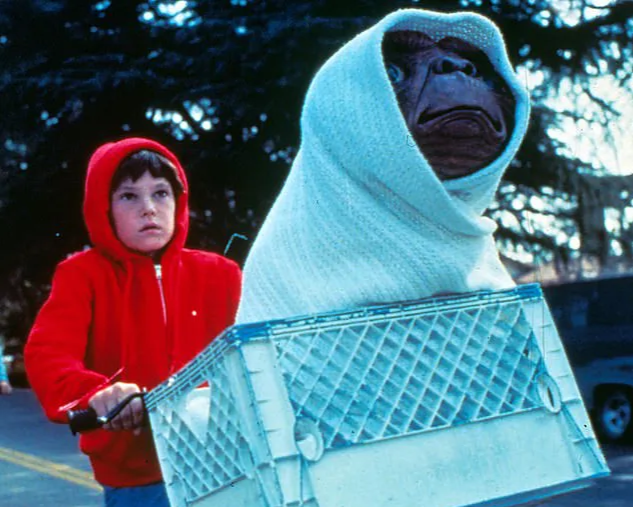 Nam chính phim “E.T.- Sinh vật ngoài hành tinh” bị tạm giữ