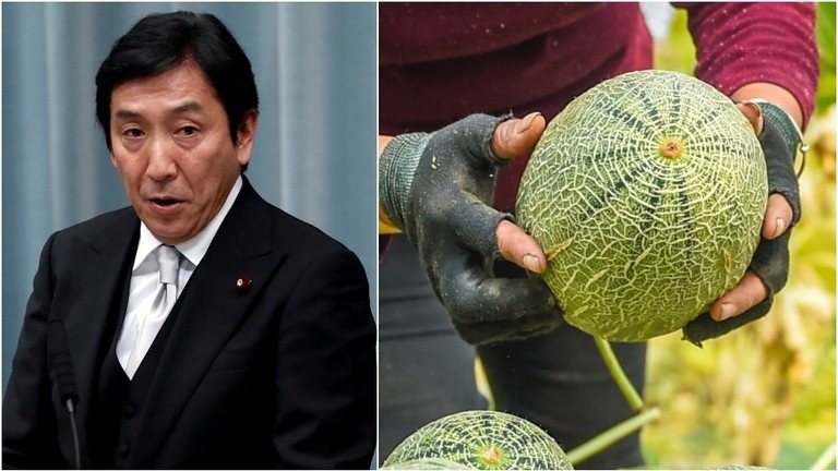 Bộ trưởng kinh tế Nhật Bản từ chức vì tặng quà cho cử tri