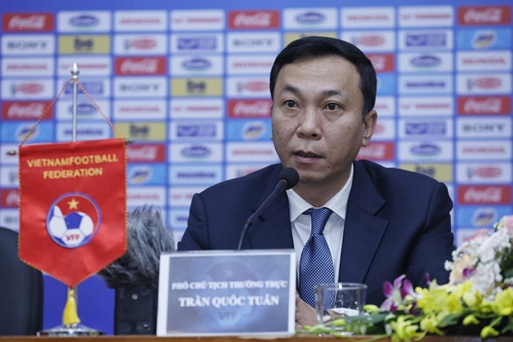 “Về nguyên tắc, VFF không thể tiết lộ mức lương của HLV Park Hang Seo”