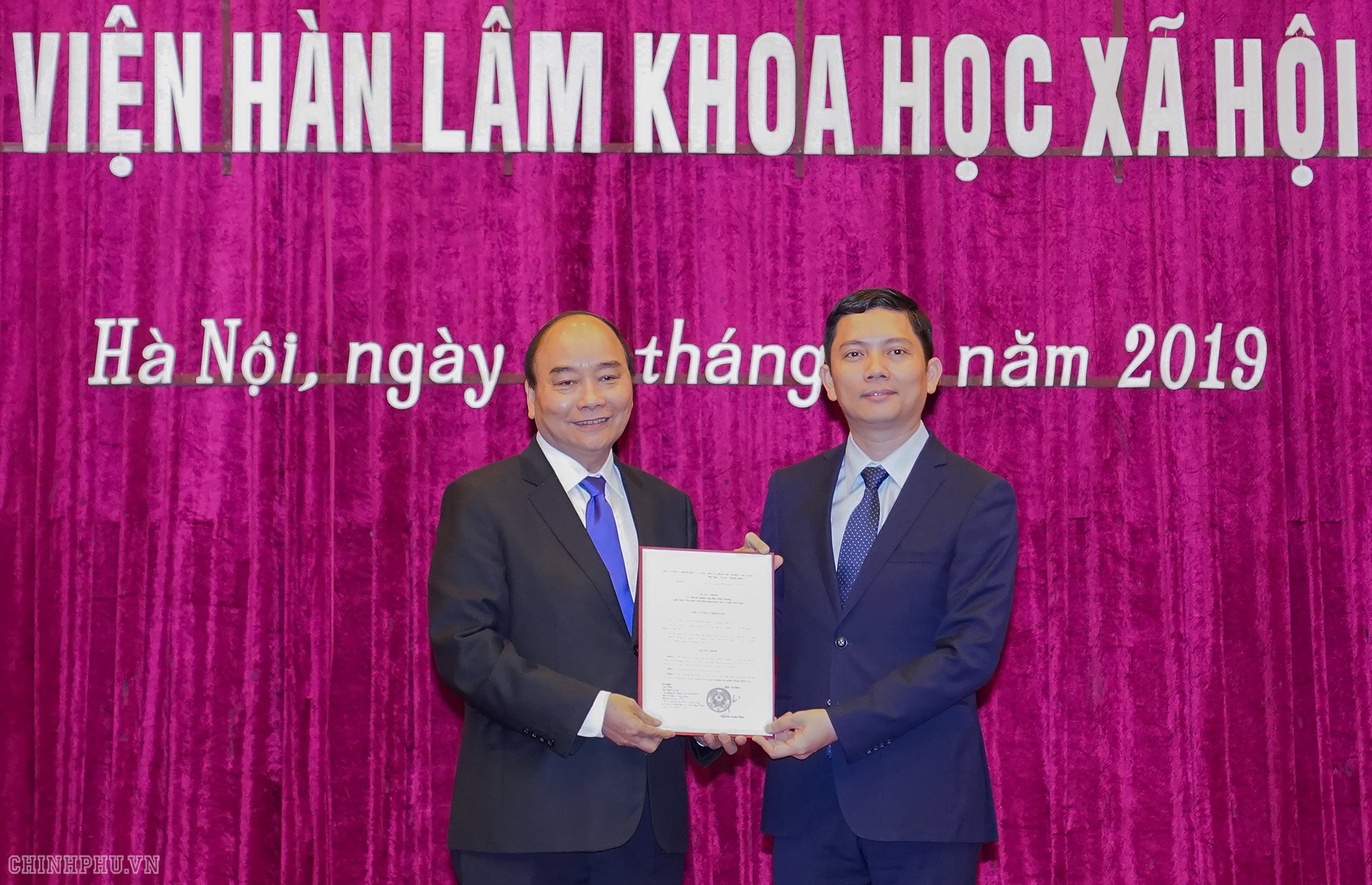 Thủ tướng bổ nhiệm Chủ tịch Viện Hàn lâm khoa học xã hội