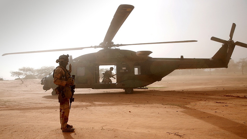 Hai trực thăng quân sự Pháp đâm nhau, 13 binh sĩ thiệt mạng