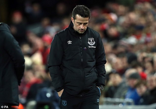 Bại trận trước Liverpool, Everton sa thải huấn luyện viên