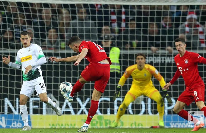 Bayern Munich thua ngược cay đắng trước đội đầu bảng Monchengladbach