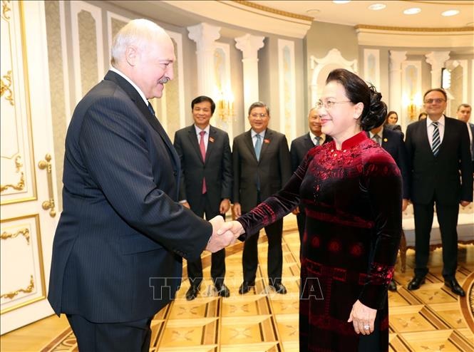Chủ tịch Quốc hội Nguyễn Thị Kim Ngân hội kiến Tổng thống Cộng hòa Belarus