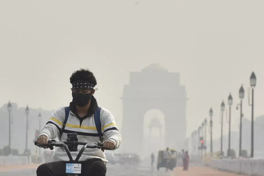 Không khí ô nhiễm, người Ấn Độ như “hút 50 điếu thuốc” mỗi ngày