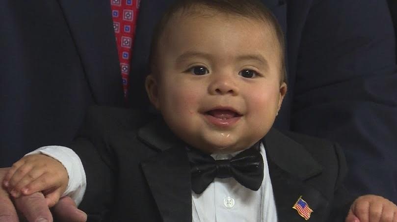 Cậu bé 7 tháng tuổi trở thành thị trưởng danh dự trẻ nhất nước Mỹ