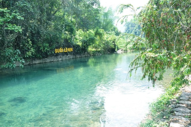 “Săn lùng” những điểm đến tuyệt đẹp ngỡ bị lãng quên ở Việt Nam - 1 Pác Bó là điểm du lịch nhất định phải ghé thăm khi đến Cao Bằng. (Ảnh: Internet)
