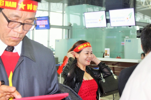 Hàng nghìn người Việt chính thức lên đường sang Trung Quốc cổ vũ đội tuyển U23 - 6 Hàng nghìn người Việt chính thức lên đường sang Trung Quốc cổ vũ đội tuyển U23 - 6