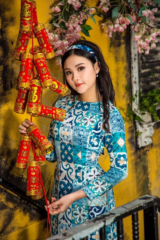 Top 9 Miss Teen hóa “cô Ba Sài Gòn” trong bộ ảnh đón Xuân - 2 Ngọc Hân từng được biết đến khi tham gia cuộc thi Miss Teen 2017 và lọt top 9 của cuộc thi sắc đẹp tuổi teen này.