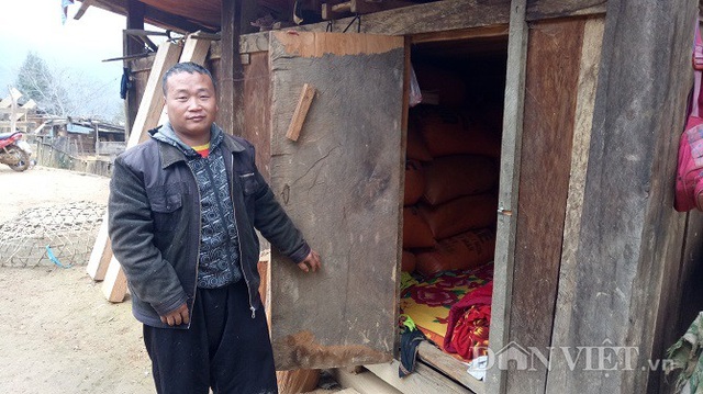 Lạ: Ngôi làng 100% hộ nghèo nhưng nhà nào cũng làm bằng gỗ quý pơmu - 7 Lạ: Ngôi làng 100% hộ nghèo nhưng nhà nào cũng làm bằng gỗ quý pơmu - 7