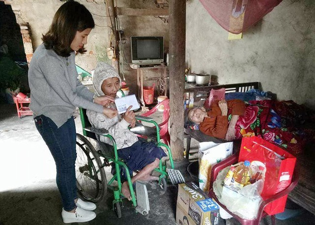 Bạn trẻ góp niềm vui xuân tới bệnh nhân ung thư - 7 Bạn trẻ góp niềm vui xuân tới bệnh nhân ung thư - 7