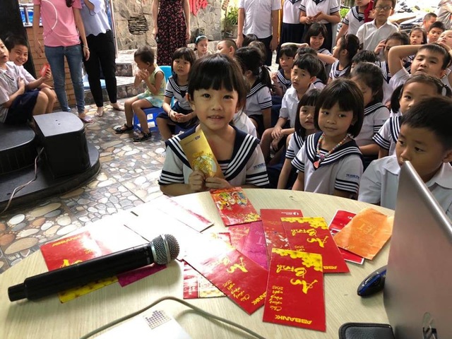 Con trẻ chê tiền lì xì: Do ai? - 3 Học sinh tiển học ở TPHCM tìm hiểu về ý nghĩa của lì xì