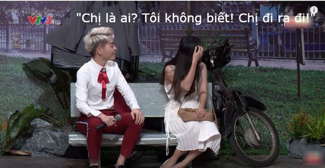 Những câu nói cửa miệng gây "bão mạng" năm 2017 - 2 Thậm chí câu nói còn được ca sĩ Đức Phúc áp dụng trong phần thử thách của “Ơn giời cậu đây rồi!”: “Chị là ai! Tôi không biết! Chị đi ra đi!”
