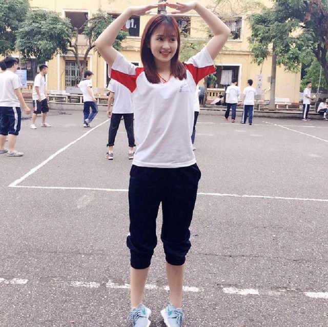 Những "hot girl mạng xã hội" bất ngờ nổi tiếng sau một đêm - 5 “Hot girl thể dục” Lê Nhật Thảo (ảnh NVCC)