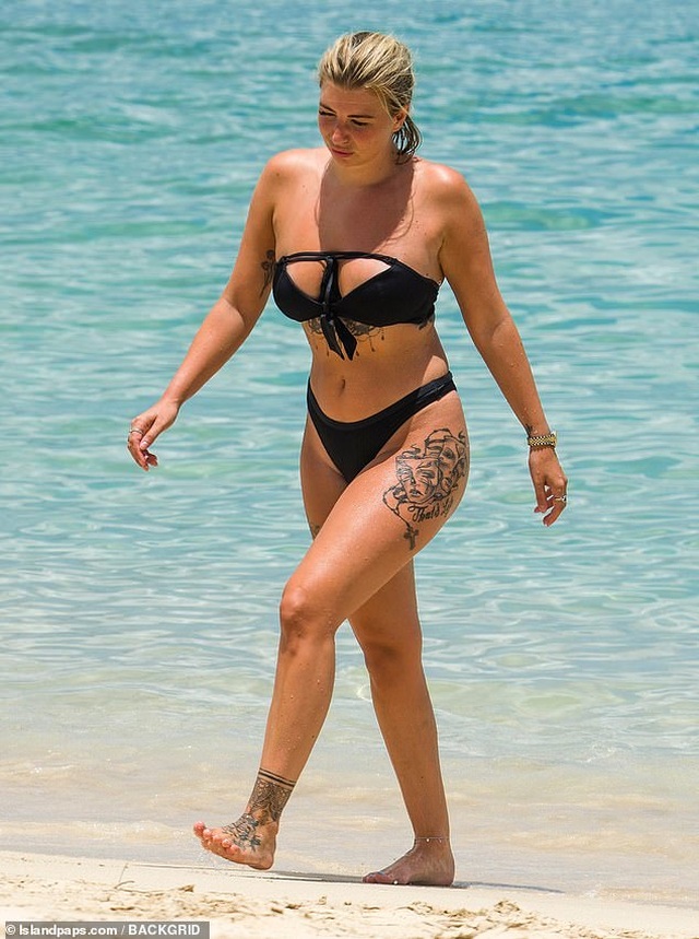 Olivia Buckland bốc lửa trên biển - 6 Olivia Buckland bốc lửa trên biển - 6
