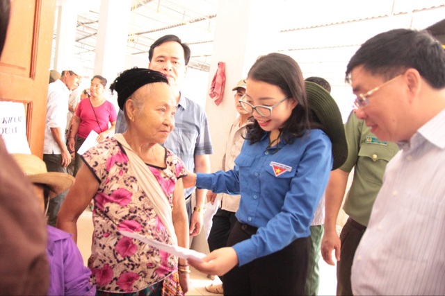 Tỉnh đoàn Nghệ An ra quân tình nguyện ở biên giới Việt - Lào - 11 Tỉnh đoàn Nghệ An ra quân tình nguyện ở biên giới Việt - Lào - 11