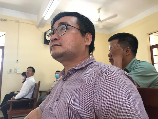“Thầy cho HS diễn cảnh nóng” yêu cầu trường bồi thường gần 136 triệu đồng - 4 “Thầy cho HS diễn cảnh nóng” yêu cầu trường bồi thường gần 136 triệu đồng - 4