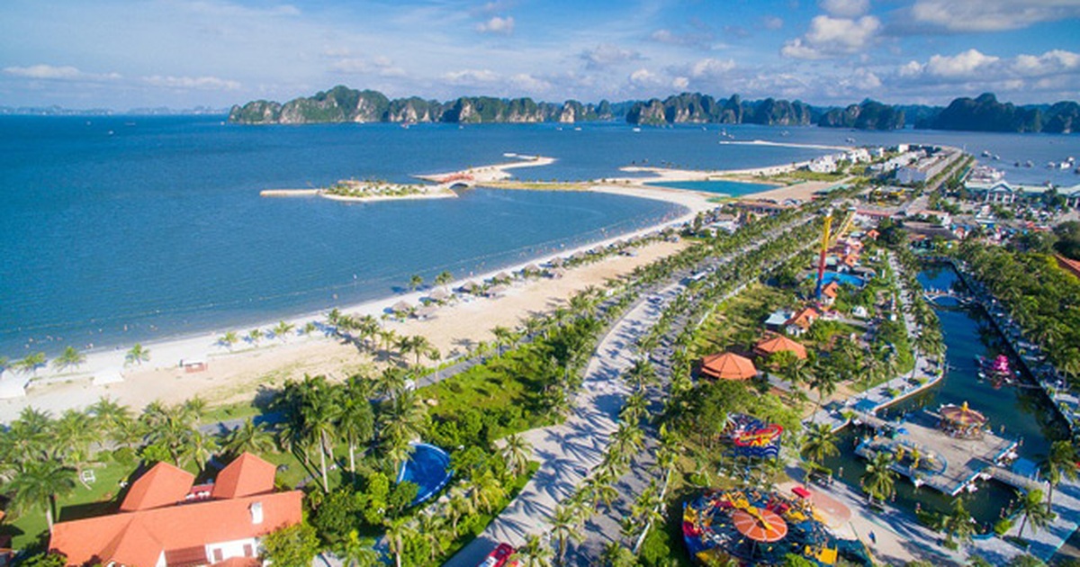 Quảng Ninh yêu cầu rà soát toàn bộ quy hoạch đảo Tuần Châu | Báo Dân trí