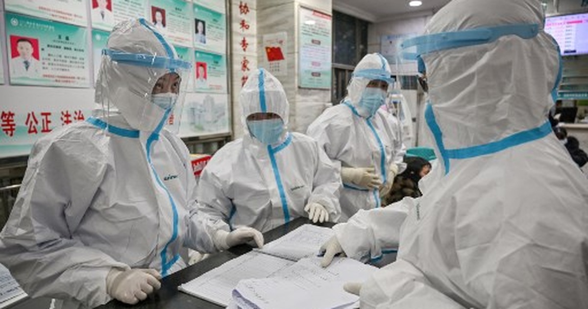 Cảnh tượng như “ngày tận thế” ở vùng tâm dịch viêm phổi lạ của Trung Quốc